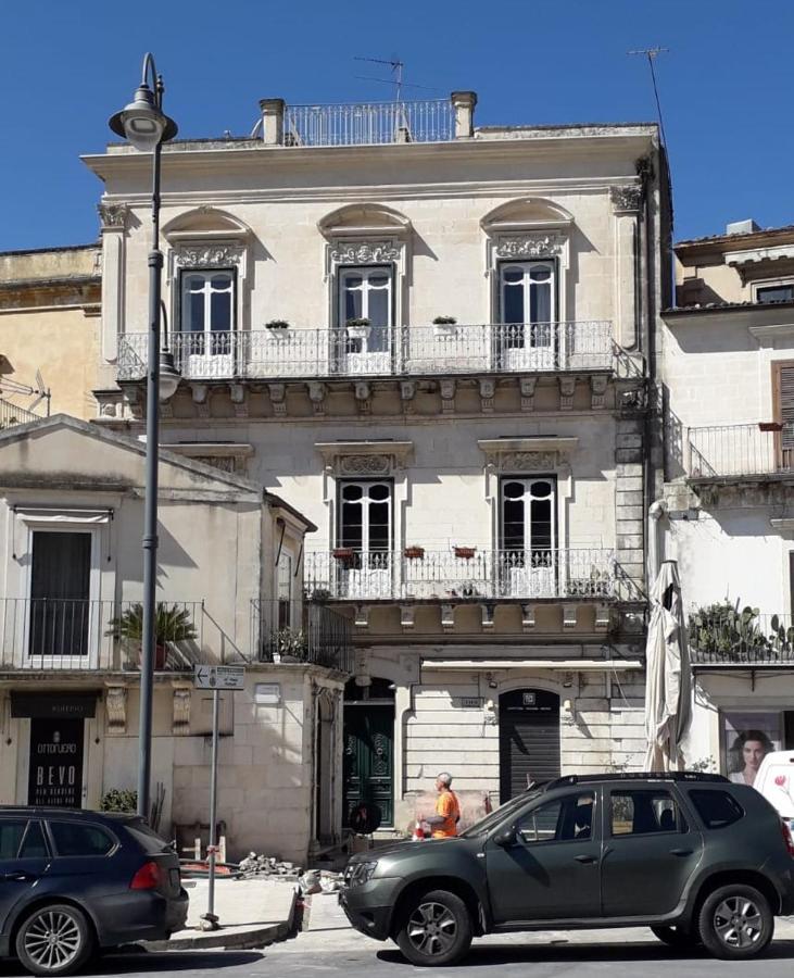 Отель Il Terrazzino Sui Tetti Модика Экстерьер фото